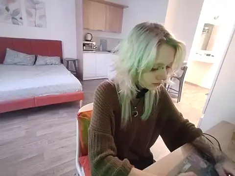 StijenaHunt online show from March 31, 1:22 pm