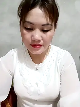 meg 06 online show from April 8, 1:33 pm