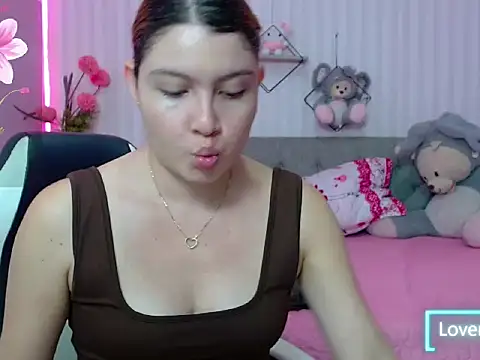 honey-blossom online show from April 21, 4:23 pm