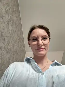 FReyja 44 online show from April 15, 12:12 pm