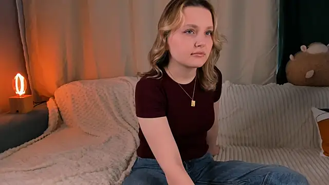 LorriMonz online show from April 13, 1:11 am