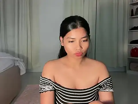 zafarina 18 online show from March 31, 2:50 pm