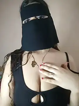 Yasmin Oh online show from June 16, 9:17 pm