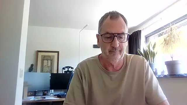 Snapshot of HotLucas66 chatting on June 18, 10:30 am HotLucas66 online show from June 18, 10:30 am
