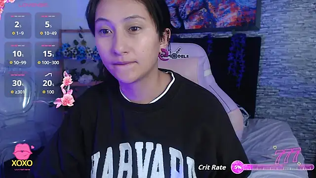 Snapshot of eyes_moonn chatting on May 29, 12:25 pm eyes moonn online show from May 29, 12:25 pm