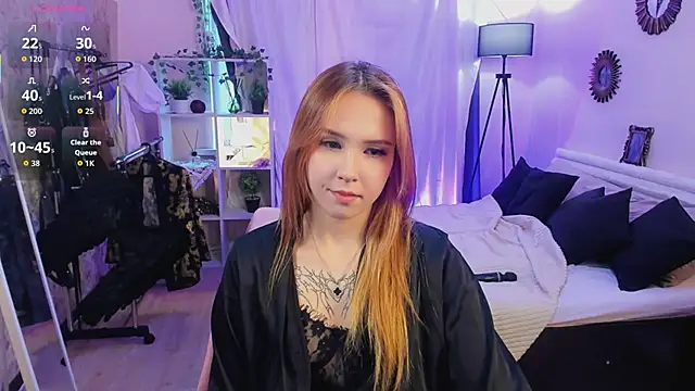 Lisa mano online show from April 8, 10:26 am