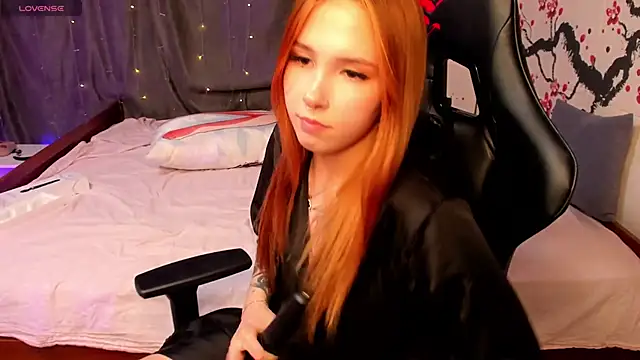 Lisa mano online show from April 15, 1:40 pm