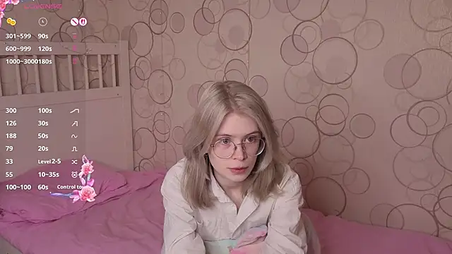 CarleySuski online show from April 20, 4:37 am