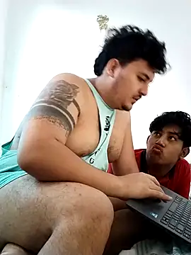 dyland gaga online show from April 8, 7:25 pm