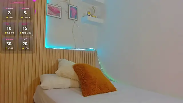 Sami Loveee  online show from March 30, 10:44 pm