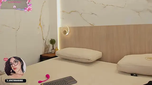 victoria hokings online show from April 16, 12:28 pm