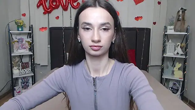 Je55icaBreeze online show from April 6, 11:11 am