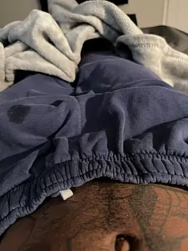 Thirdlegsuave online show from April 18, 11:14 am