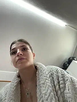 christahot online show from April 13, 12:32 pm