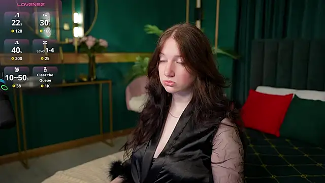 Elisabeth Binder online show from April 1, 3:40 am