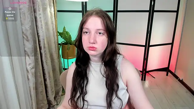 Elisabeth Binder online show from April 6, 3:37 am