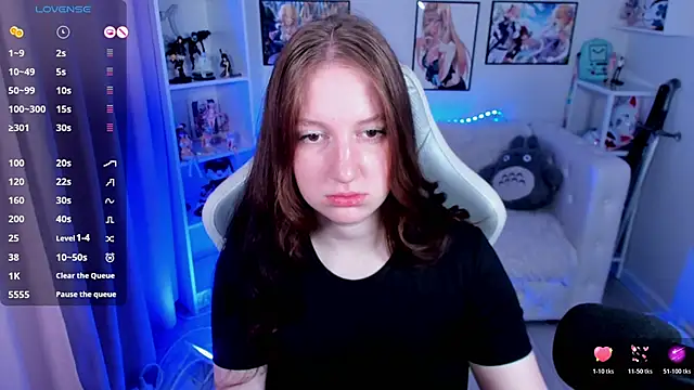 Snapshot of Elisabeth_Binder chatting on June 23, 3:26 am Elisabeth Binder online show from June 23, 3:26 am