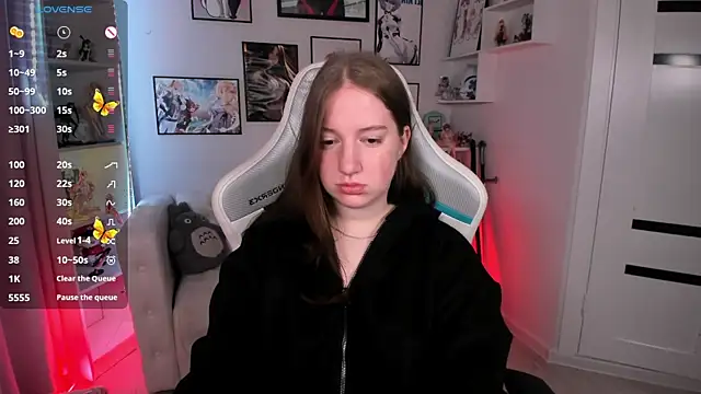 Snapshot of Elisabeth_Binder chatting on July 2, 3:34 am Elisabeth Binder online show from July 2, 3:34 am