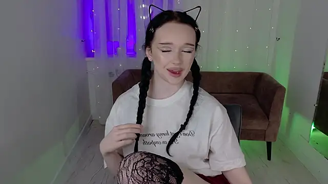 Flora Ray online show from March 28, 1:43 pm