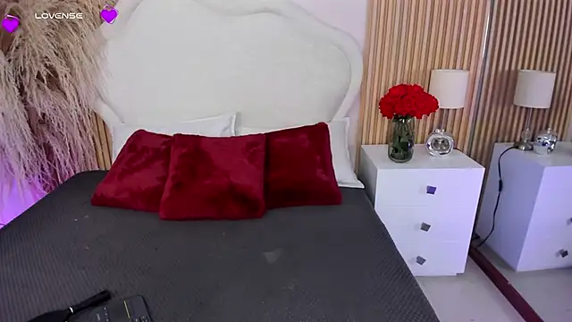 Snapshot of Hanna__mitsury_ chatting on May 18, 12:22 pm Hanna mitsury online show from May 18, 12:22 pm