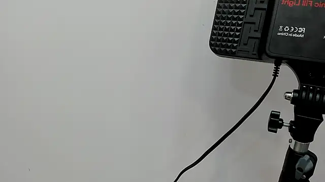 vannellope roberts online show from April 5, 1:52 pm