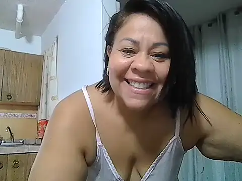 Snapshot of Veronica_missbigg chatting on May 13, 9:50 am Veronica missbigg online show from May 13, 9:50 am