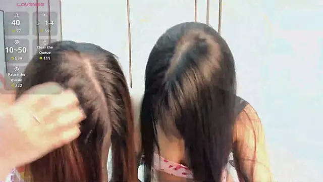 twodesiresary online show from April 10, 1:49 pm