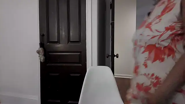 biancadoesit online show from April 16, 8:20 pm