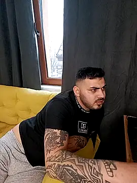 I amAhille online show from March 28, 11:32 am