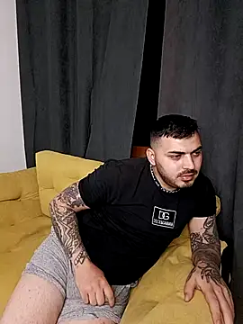 I amAhille online show from March 28, 11:37 pm