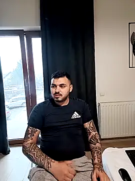 I amAhille online show from April 2, 3:31 pm