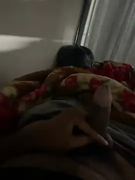 devlove352 online show from April 3, 9:35 pm