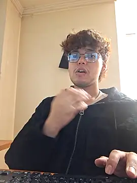 hornsgoat  online show from April 13, 2:33 pm