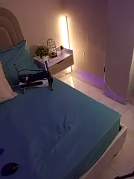 Nahomyrain online show from April 18, 3:43 am