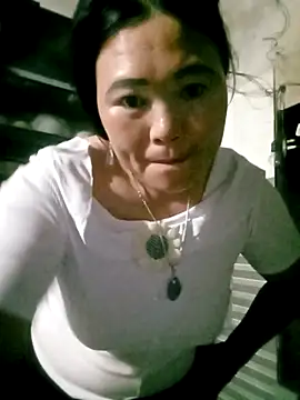 Lily Daisy online show from April 16, 10:23 pm