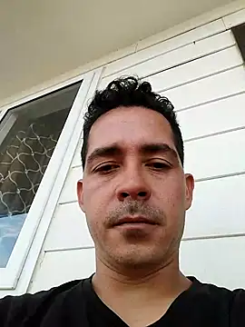 Gabriel leon33 online show from April 5, 7:22 pm