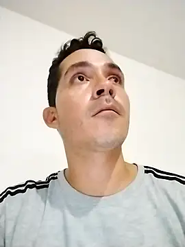 Gabriel leon33 online show from April 8, 5:29 am