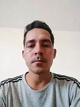 Gabriel leon33 online show from April 10, 2:33 pm