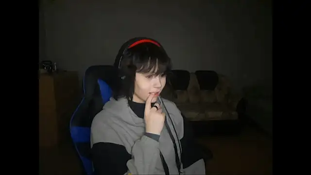 ShaynaLinley online show from April 11, 9:19 pm