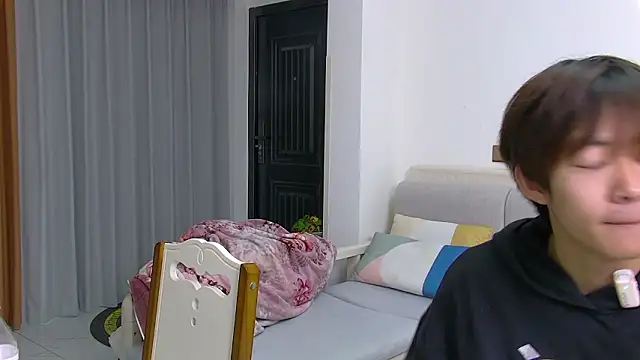 buding-001 online show from March 25, 10:10 am