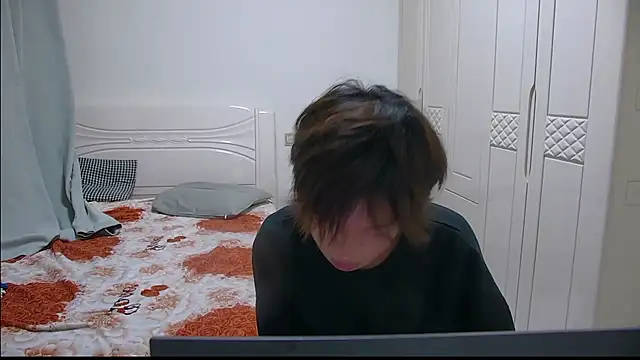 buding-001 online show from March 29, 2:33 am