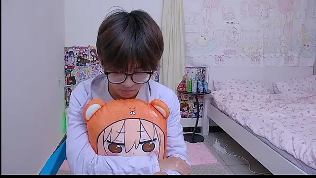 buding-001 online show from April 8, 4:45 am