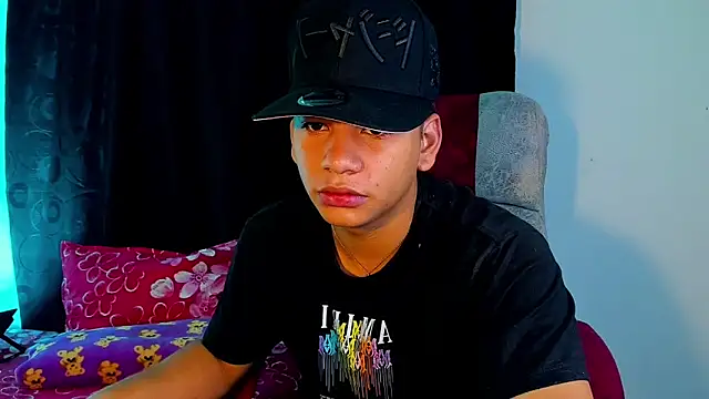 Aless bigg online show from April 9, 8:42 am