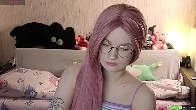 JulietFisher online show from April 10, 4:17 am