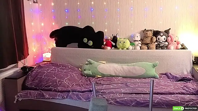 JulietFisher online show from April 17, 5:10 am