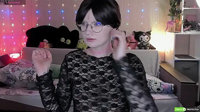 JulietFisher online show from May 14, 3:24 am