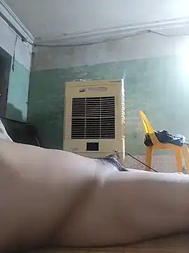 Snapshot of Tinh_love chatting on May 28, 8:28 pm Tinh love online show from May 28, 8:28 pm
