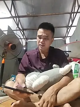Snapshot of Tinh_love chatting on July 6, 11:40 am Tinh love online show from July 6, 11:40 am