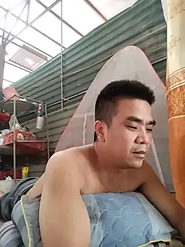 Snapshot of Tinh_love chatting on July 17, 3:02 am Tinh love online show from July 17, 3:02 am