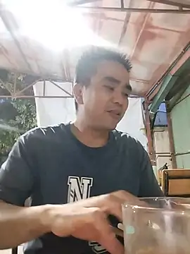 Snapshot of Tinh_love chatting on July 22, 11:57 am Tinh love online show from July 22, 11:57 am